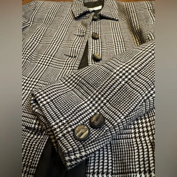 Holt Renfrew Women’s Brown and Cream Plaid Wool Jacket | EUC | Size 14 or Large - Picture 4 of 7